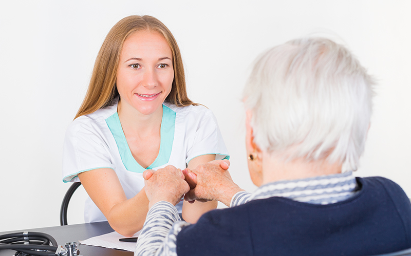 Comment se faire accompagner par l’équipe spécialisée Alzheimer ?